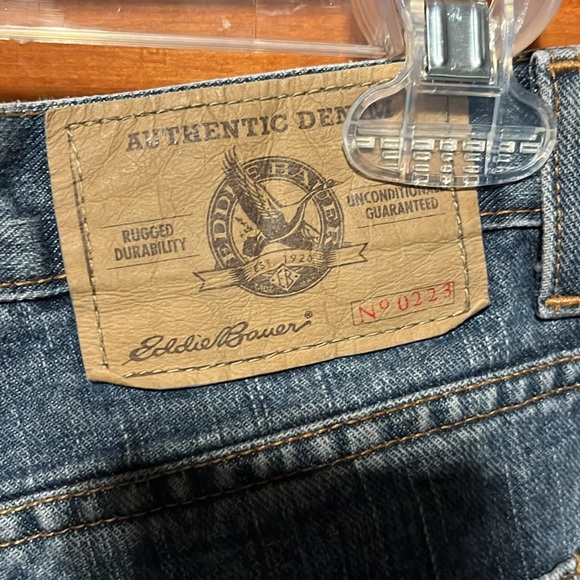 34x30 Eddie Bauer jeans. In like new condition. - Picture 4 of 6
